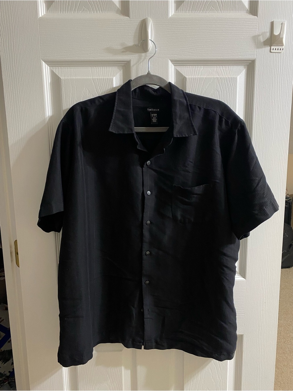Van Heusen Black Short-Sleeve Camp Collar Button-Down Shirt